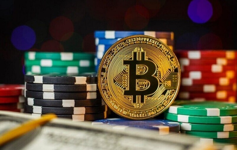 Pros And Cons Of Playing Online at Bitcoin Casino